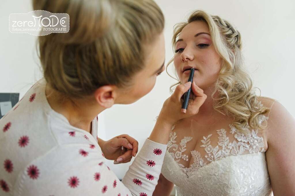 Lippenstift für die Braut